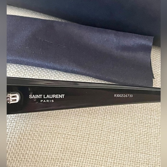 SAINT LAURENT YSL CAT EYE SUNGLASSES W/CASE SL552 001 BLACK LIKE-NEW/NOT WORN - Picture 9 of 12